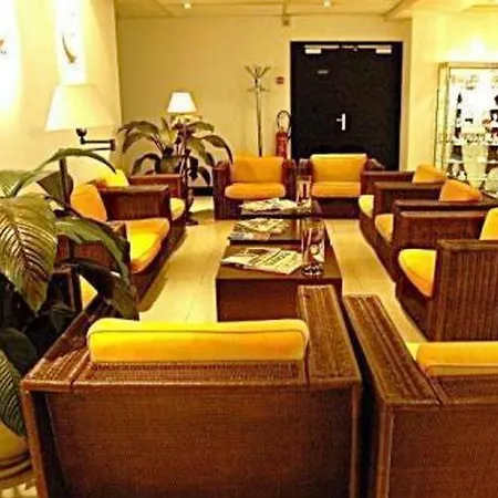 Auteuil Tour Eiffel Hotel