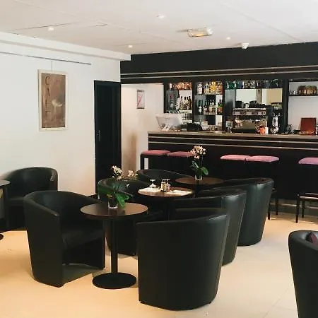 Auteuil Tour Eiffel Hotel