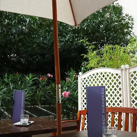 Hotel Auteuil Tour Eiffel Paris