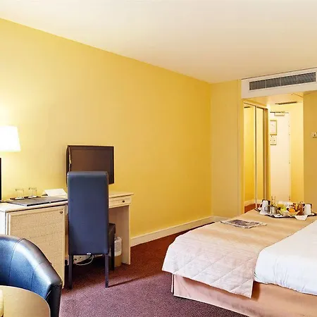 Auteuil Tour Eiffel Hotel 4*