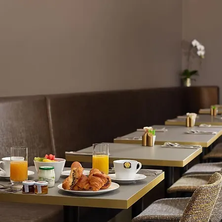 Auteuil Tour Eiffel Hotel 4*