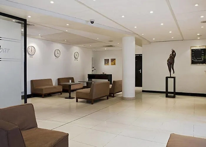 Hotel Auteuil Tour Eiffel 4*