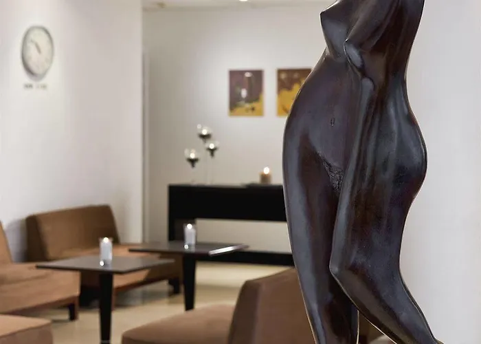 Auteuil Tour Eiffel Hotel 4*