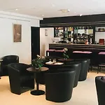 Auteuil Tour Eiffel Hotel