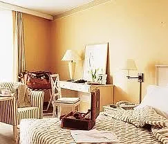 Auteuil Tour Eiffel 4* Париж