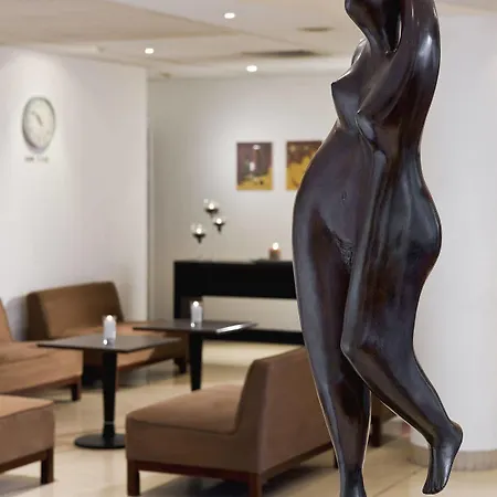 Auteuil Tour Eiffel Отель 4*