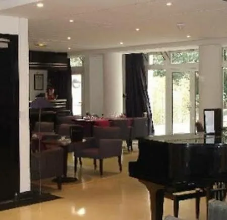 Auteuil Tour Eiffel 4* Париж