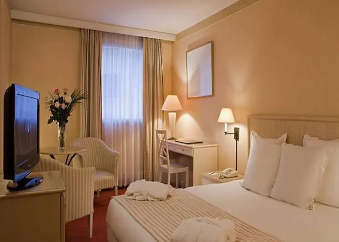 Auteuil Tour Eiffel 4* Paris