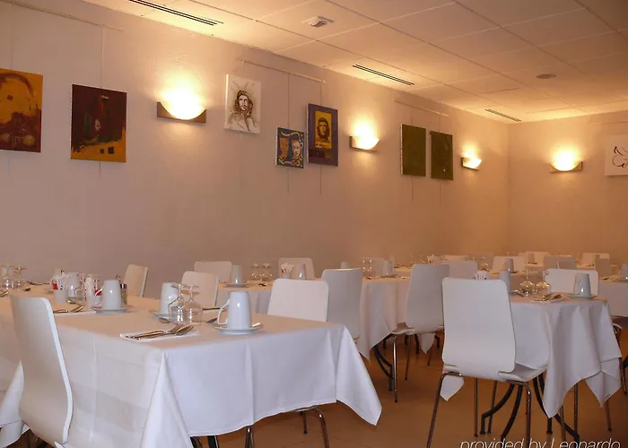 Auteuil Tour Eiffel Hotel