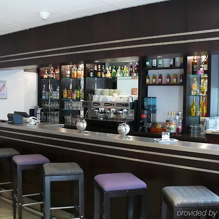 Hotel Auteuil Tour Eiffel Parigi
