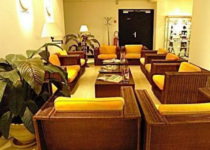 Auteuil Tour Eiffel Hotel